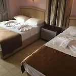 Hotel London Blue 3*