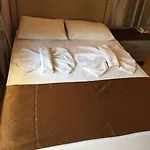London Blue Hotel