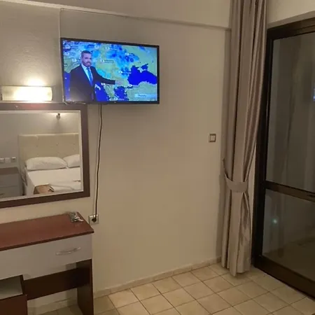 Hotel London Blue 3*