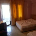 London Blue 3* Μαρμαρίς