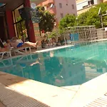 London Blue 3* Μαρμαρίς